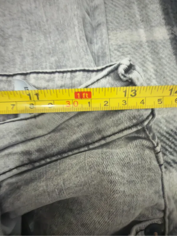 True Religion‎ Women's Skinny Jeans in Faded Gray Wash - Image 5