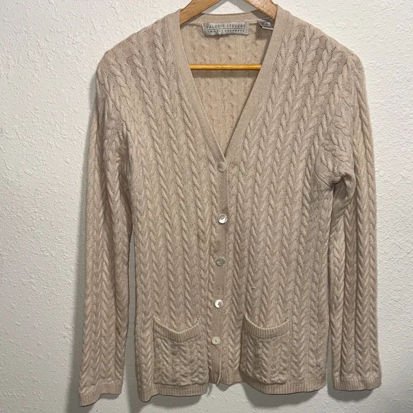 Valerie Stevens 100% cashmere cardigan size medium‎ - Image 3