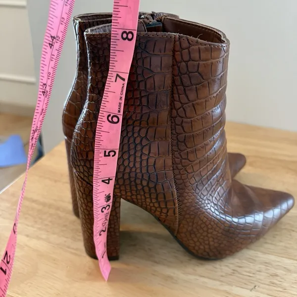 Bamboo Crocodile Embossed Brown Ankle Boots Bellflower 7 Block Heel‎ Booties - Image 10