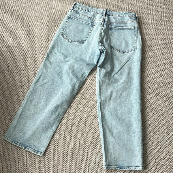 Old Navy Light Wash Denim Jeans - Image 6