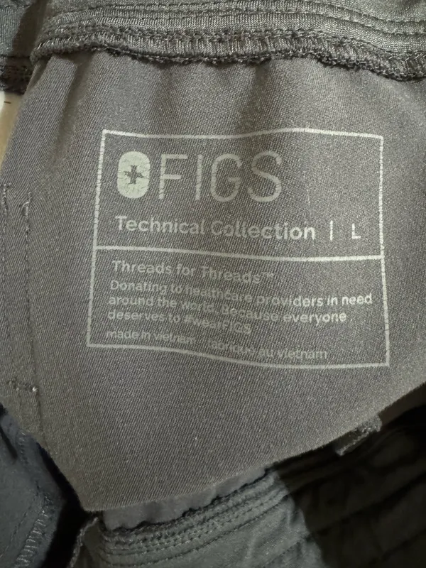 FIGS Scrub Jogger Pants Set - Image 4
