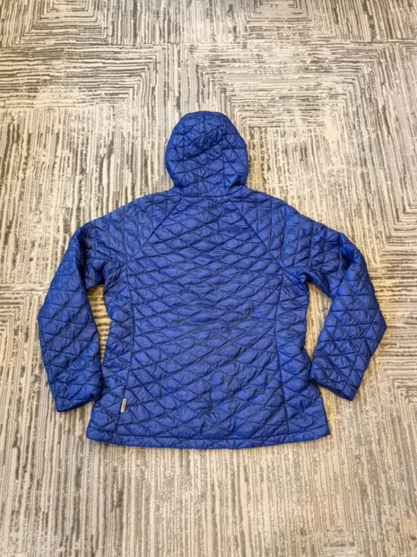 The North Face women's XL blue Thermoball quilted puffer coat MSRP $250. - Image 10