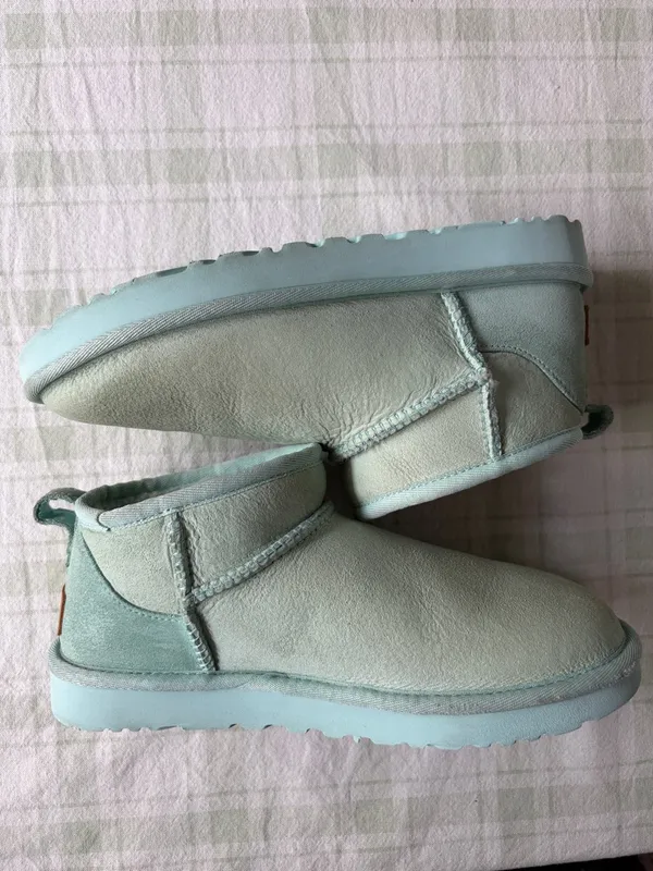 UGG mint color Short Boots - Image 2