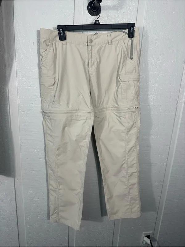 The Northface Women’s Khaki Convertible Pants Size 12 EUC - Image 2