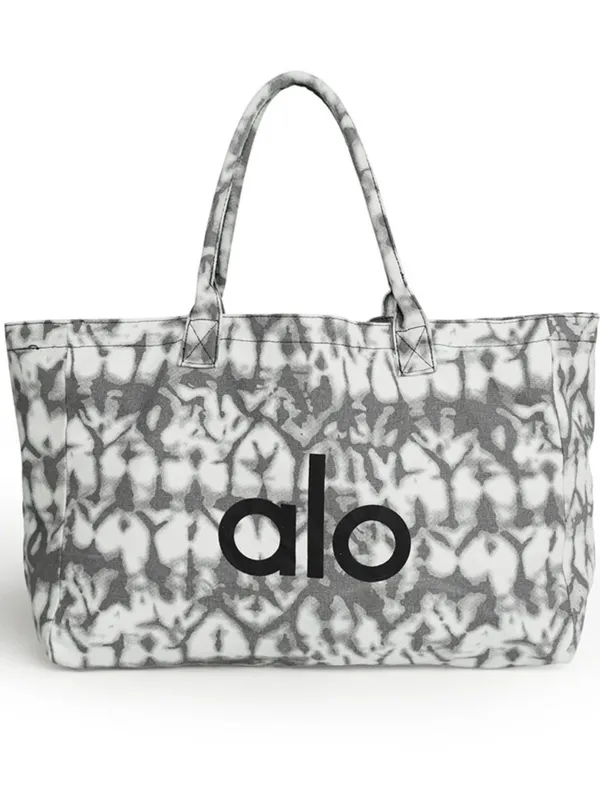Alo Yoga Iconic Shopper Tote in grey tie dye. - Image 5