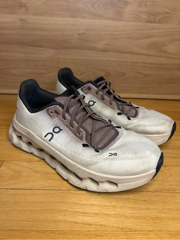 On Running Cloudtilt Women's Sneakers in Clove / Sand - Size 9 - Image 2