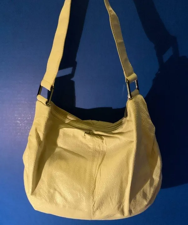 off white patent leathr Hobo International handbag - Image 2