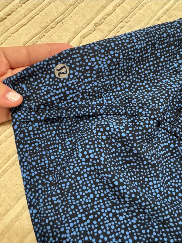 Lululemon Run Times Shorts Bubbles Pipe Dream Blue Black - Image 3
