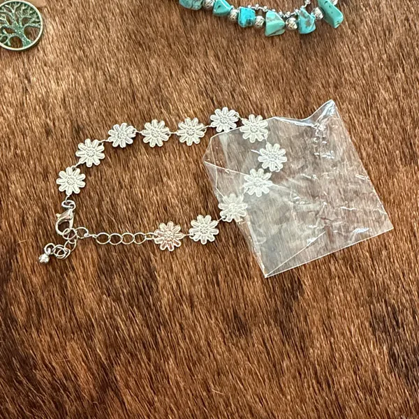 Paparazzi 4 piece NEW turquoise jewelry boho/western earrings/ bracelets - Image 6