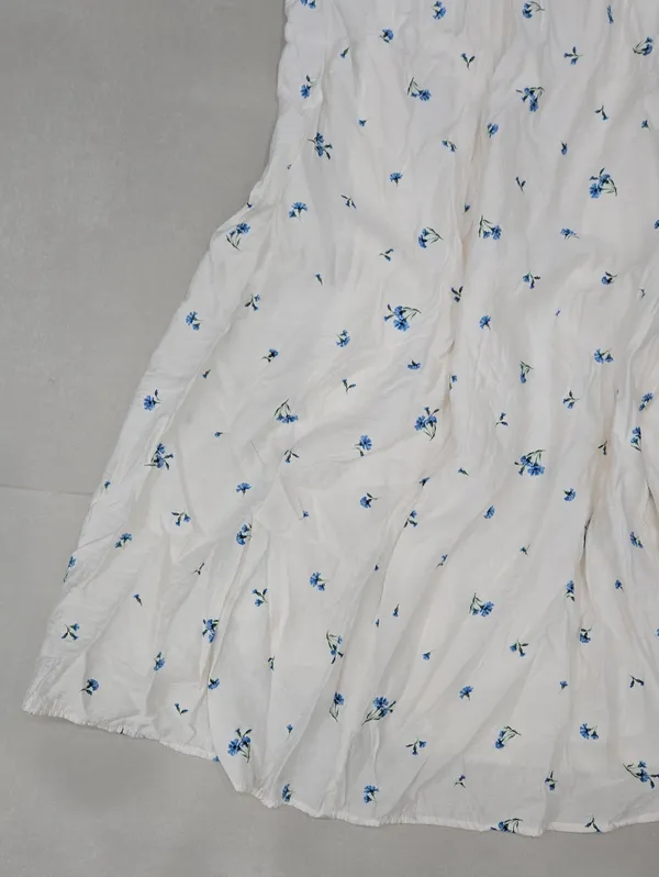 H&M White Maxi Dress with Blue Floral Sprigs Size S/ 38 - Image 5