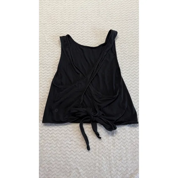 Lululemon Black High Neck Open Back Tie Hem Activewear Tank Top Size 6 - Image 3