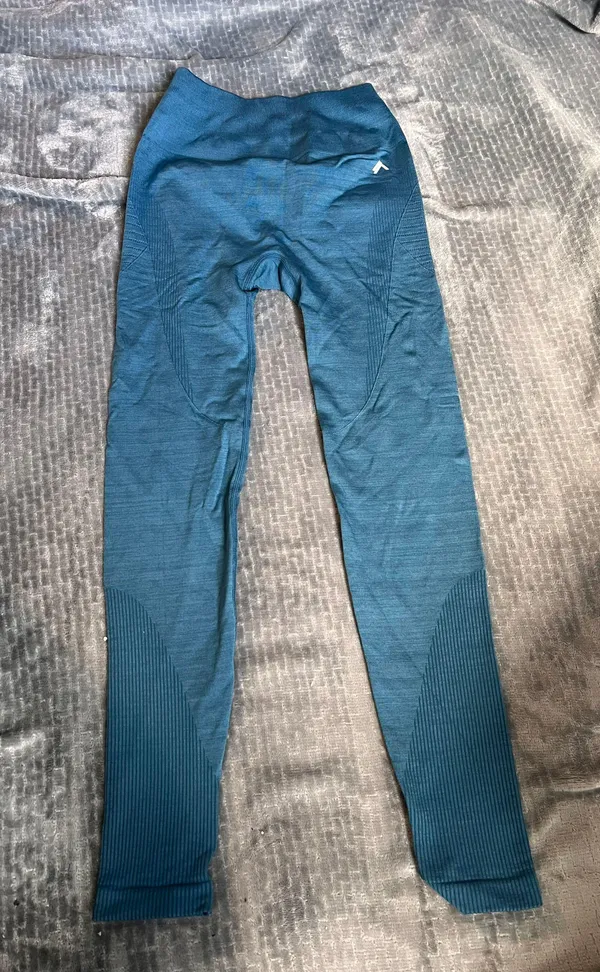 Alphalete Ozone Leggings - Image 3