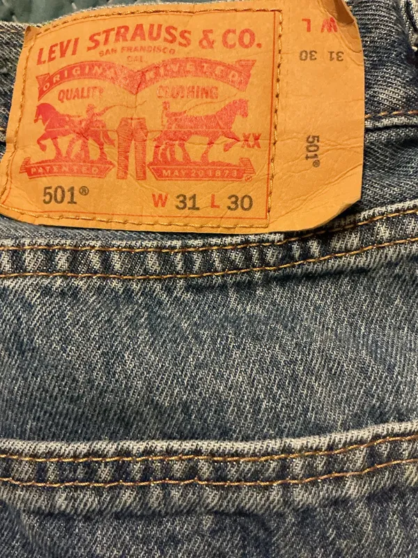 Vintage Levi’s 501 Original Fit Jeans Medium Wash Blue Denim W31 L30 - Image 3