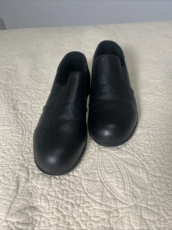 Classic Black Slip-On Leather Loafers for Women - Image 2