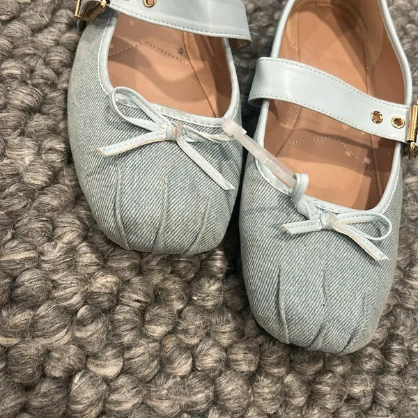 “C” Branded Light Blue Mary Jane Flats with Bow Size 38 - Image 6