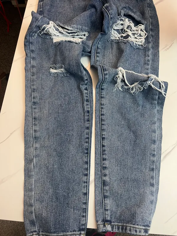 PRETTYLITTLETHING Mid Blue Ripped Mom Jeans - Image 7