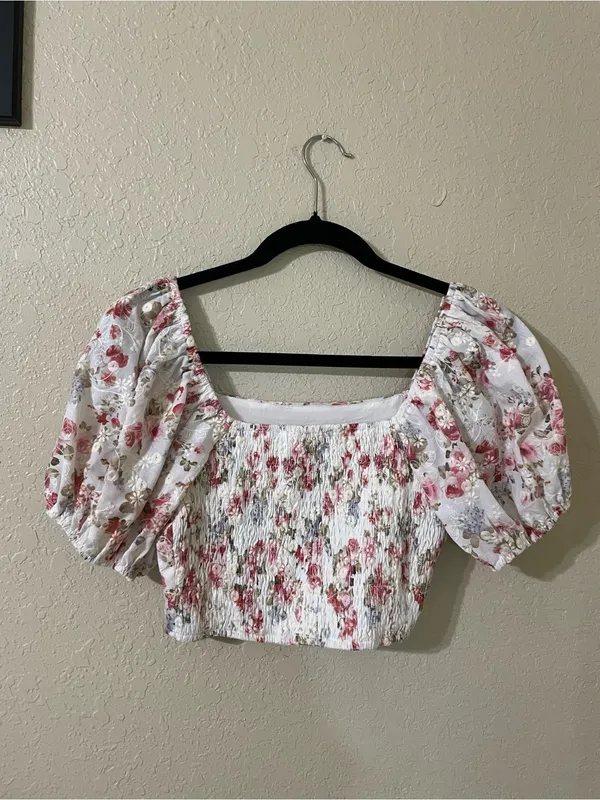 Altar’d State Eyelet Puff Sleeve Crop Top Size XS Smocked Back Square Neck - Image 7