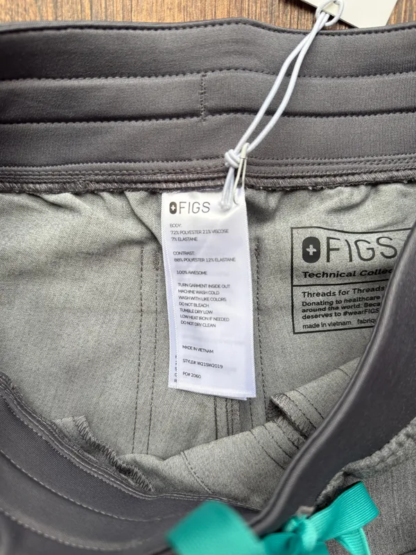 NWT FIGS Women’s Graphite Gray Yola Skinny Scrub Pants - Size XXS Petite - Image 4