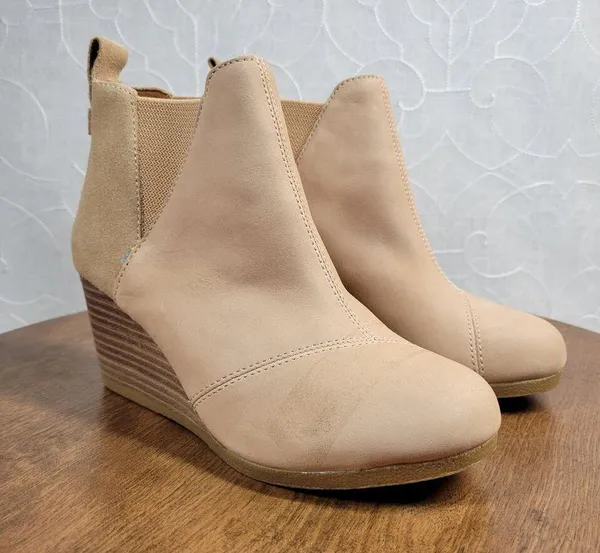 Toms Womens Kelsey Booties 6 Beige Leather Suede Round Toe Slip On Ankle Wedge - Image 2