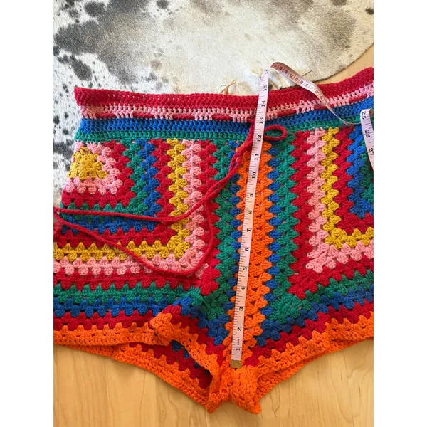 FARM RIO Colorful Crochet Knit Shorts Size‎ Medium - Image 6