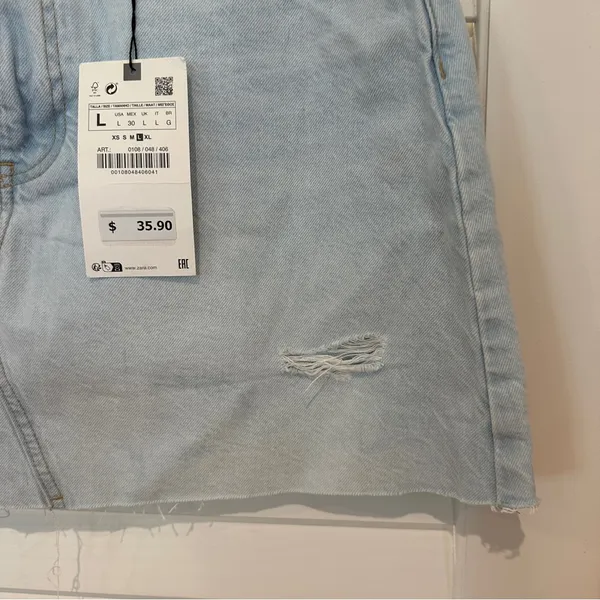 New Zara Ripped Denim Mini Skirt Sz L Distressed Hem Light Blue NWT - Image 4