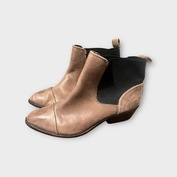 Dolce Vita Taupe Leather Chelsea Ankle Boots Western Block Heel Size 7 - Image 4