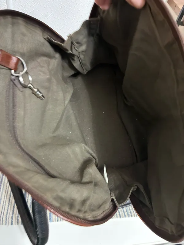 Source Unknown Classic Brown Leather Tote with Black Trim - Image 4