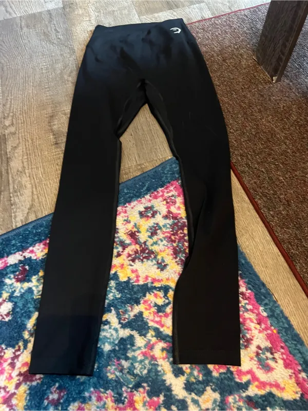 Gymshark black leggings small - Image 2