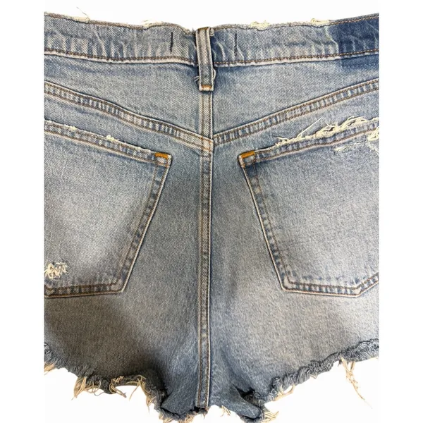 Abercrombie & Fitch The Mom Short Distressed High Rise Denim Blue Size‎ 30 - Image 4