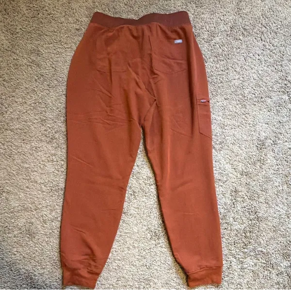FIGS Women’s Zamora Jogger Scrub Pant in Limited Edition Auburn Size XL/T - Image 6