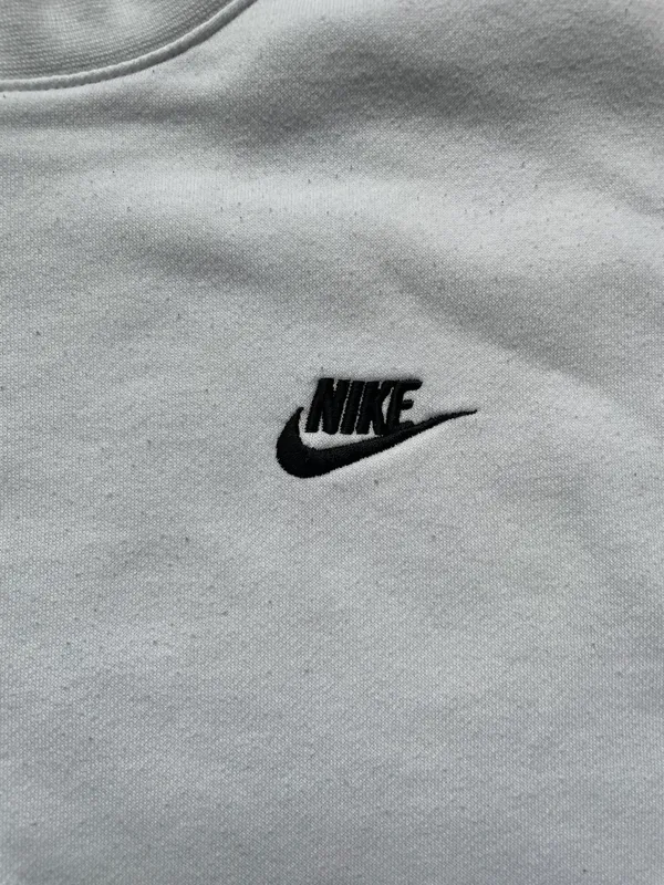 Nike White Crew Neck Sweatshirt - Image 4