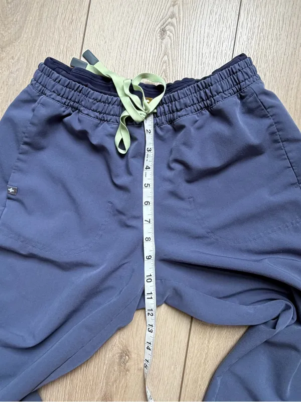 Figs Mari Skinny Jogger Scrub Pants in Space Navy Size Medium - Image 15