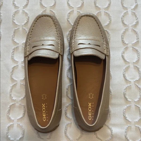 Geox Kosmopolis Gold Leather Moccasins size‎ 36EU - Image 3
