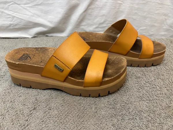 Reef Cushion Vista Hi Platform Sandal - Image 2