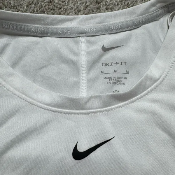 Nike tank top - Image 2
