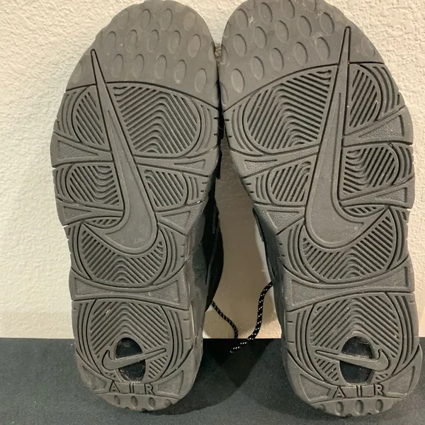 Nike Women’s Black Air Sneakers - Image 6