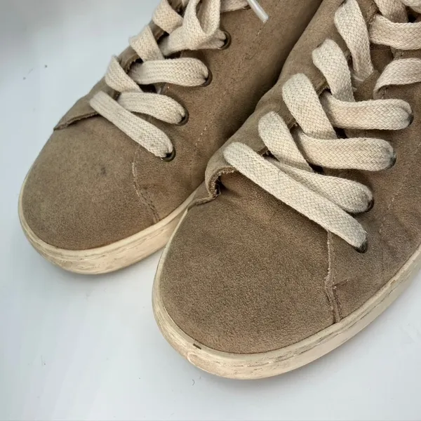 White Raven Women's Tan Suede Sneakers Casual Low Top Lace Up Size‎ 7 - Image 2