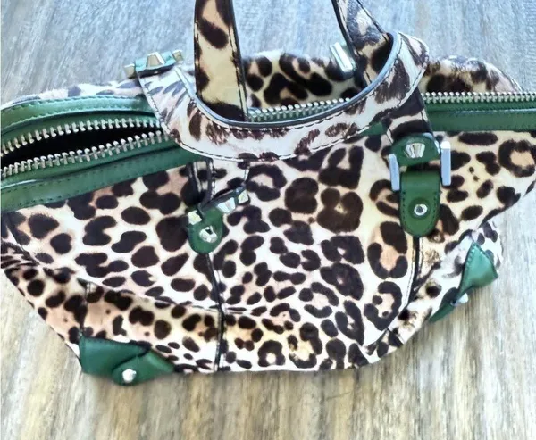 Juicy Couture Brown and Green Travel Bag - Image 7