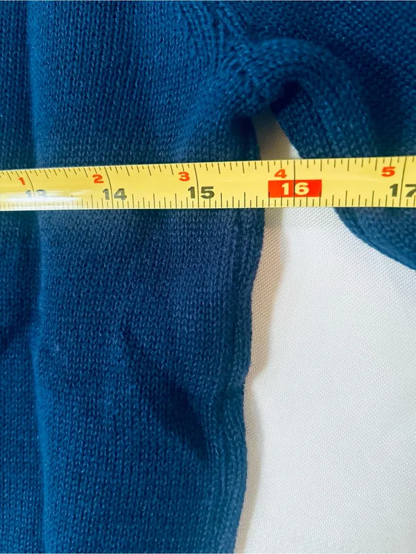 Navy Short Sleeve Knit lightweight sweater size small. - Image 7