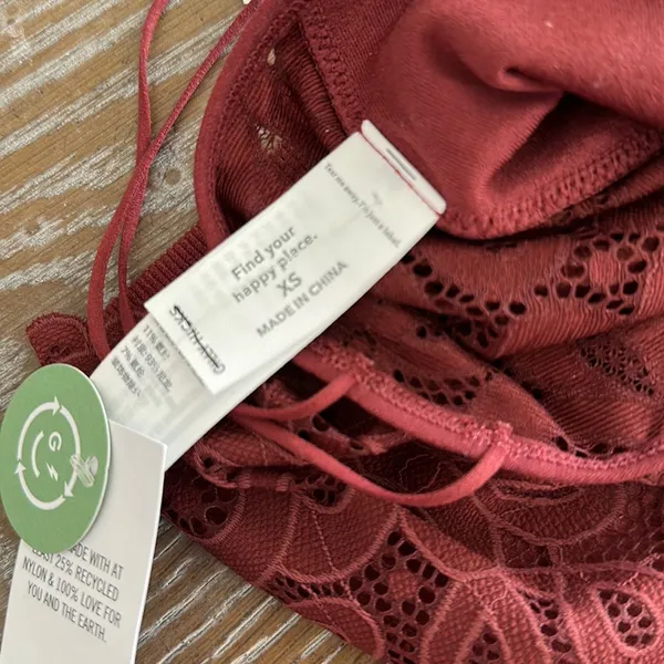Hollister Lace Red Strappy Bralette - Image 6