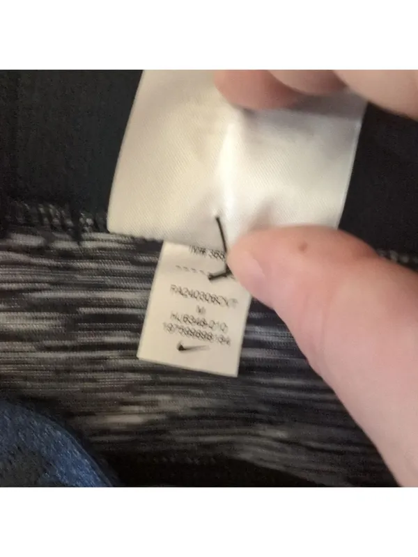 Nike pro Dri fit tight fit shorts size medium - Image 4