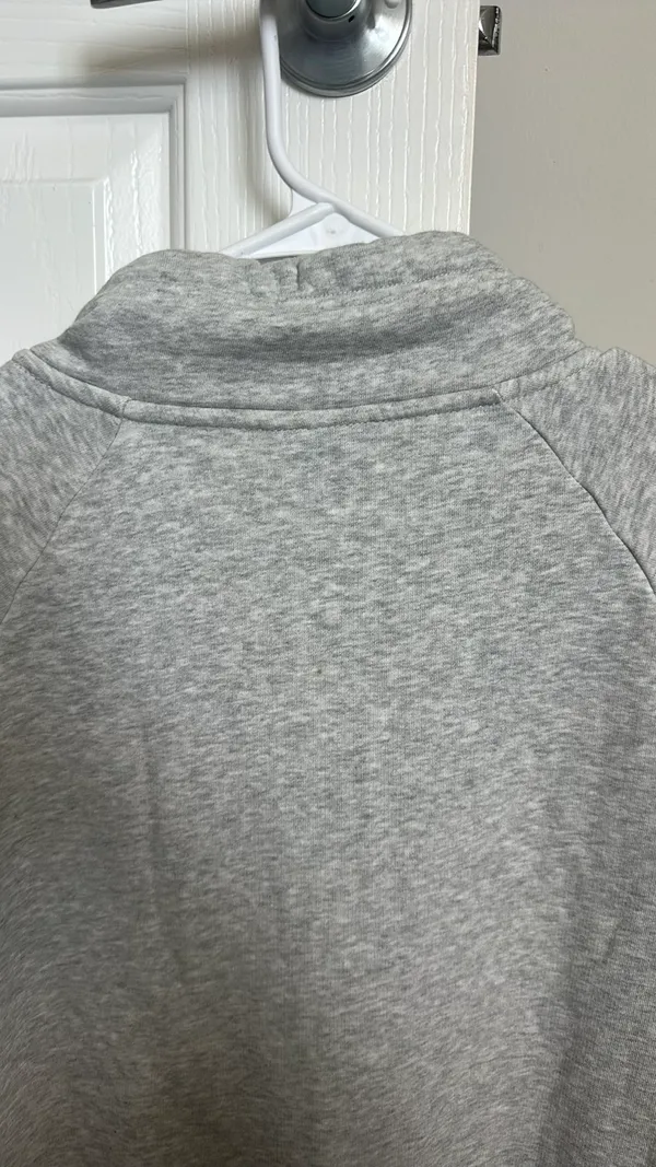 Oversized Nike Pullover Sweatshirt - Image 4