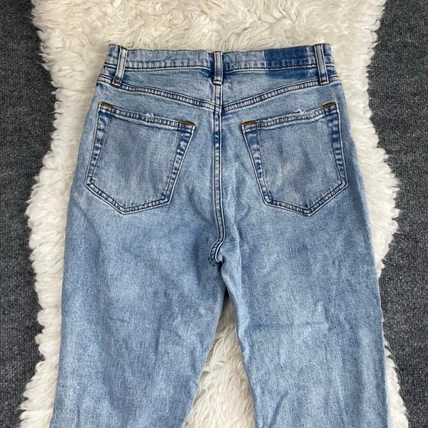 Abercrombie & Fitch Distressed Curve Love Light Wash Ultra High Rise Ankle Jeans - Image 7