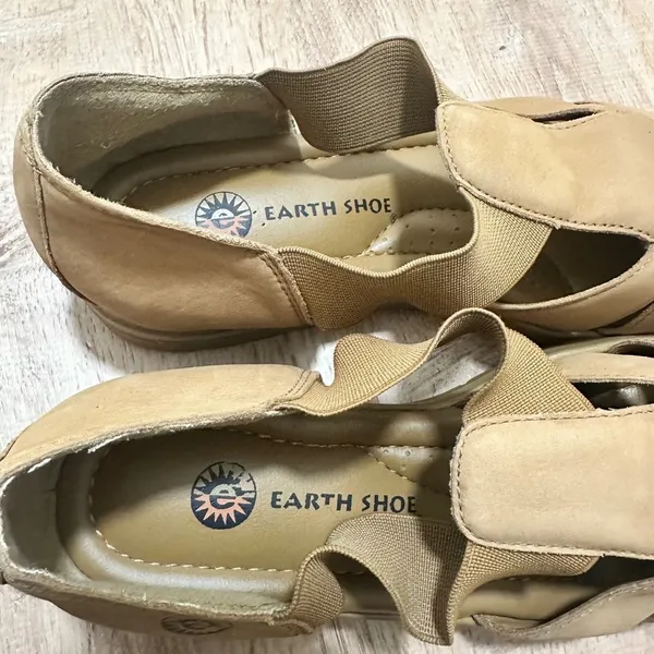 EARTH | Women's Tan Leather Elastic Strappy‎ Fisherman Cadged Sandals, Size 6.5 - Image 3