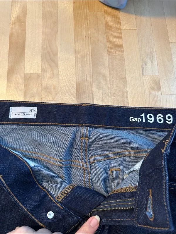 NWT Gap Real Straight Mid-Rise Dark Wash Jeans, 31 Regular - Image 7