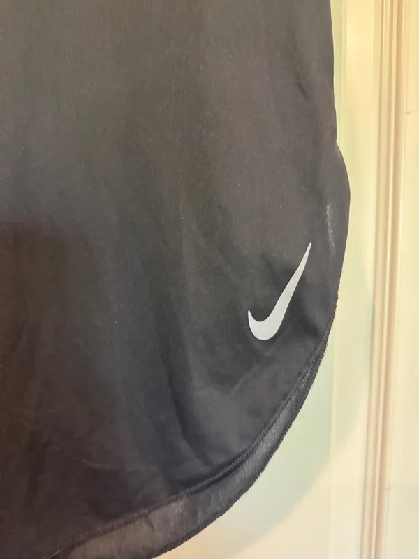 Nike Black Short Sleeve Dri-FIT Tee with White Swoosh / BB32 - Image 2