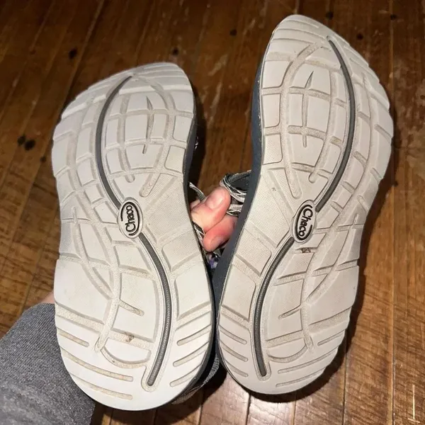 Chacos gray double strap classic size 7 hiking sandals - Image 3