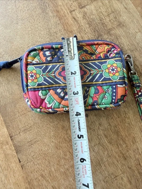 Vera Bradley Small Zip Around Wristlet Wallet Multicolor Floral Print - Image 4