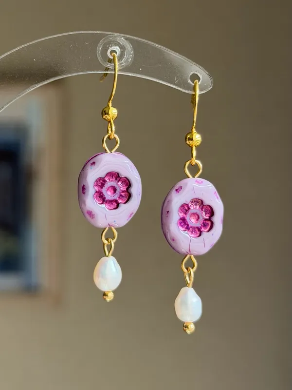 Handmade quality floral Czech glass beads & freshwater pearls fairy chic cottage dangle earrings 💐💜 - Image 2