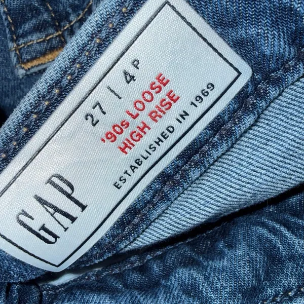 GAP 90’s LOOSE HIGH RISE denim jeans 27 size 4p medium wash - Image 5